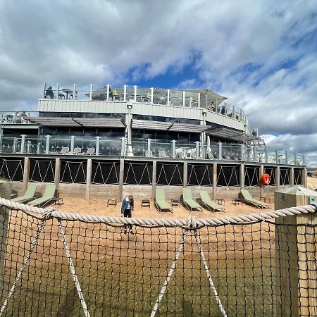 Holiday Home Breaks At Tattershall Lakes โคนิงส์บี ภายนอก รูปภาพ