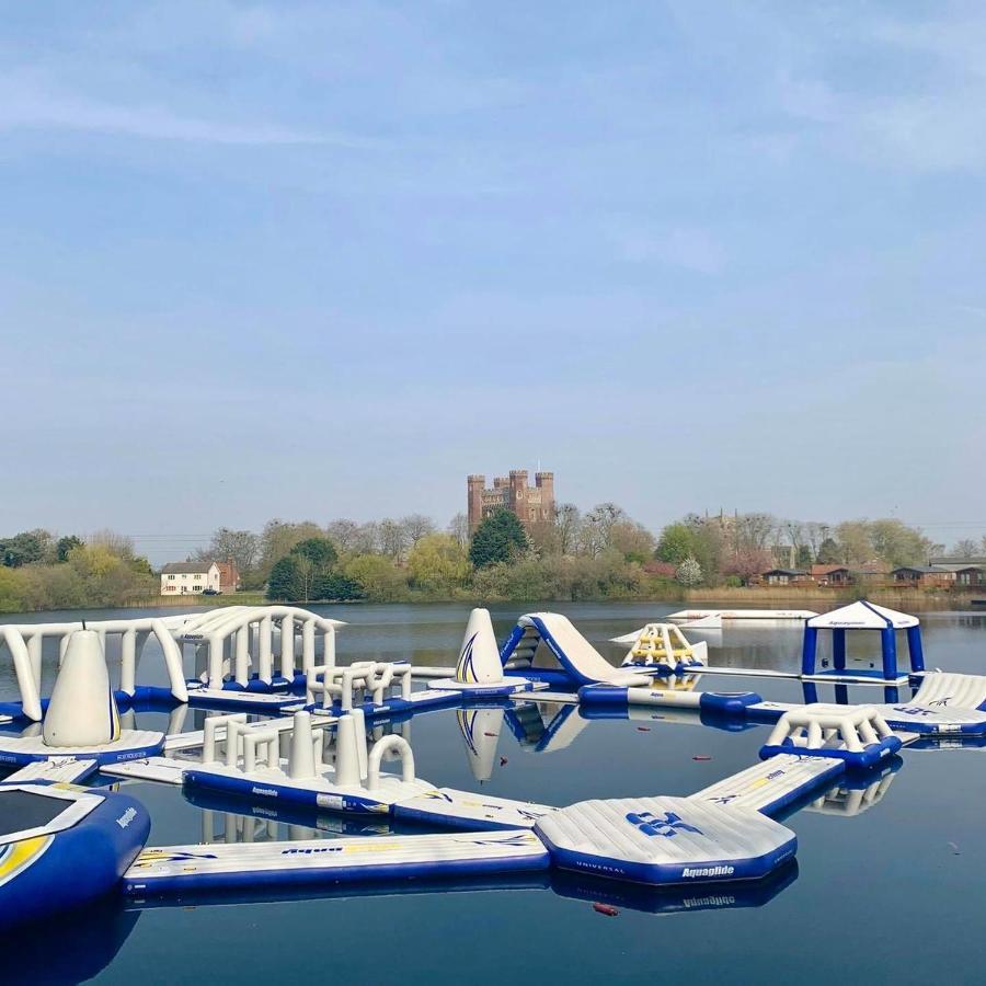 Holiday Home Breaks At Tattershall Lakes โคนิงส์บี ภายนอก รูปภาพ