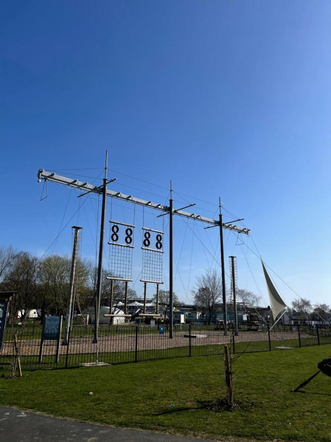 Holiday Home Breaks At Tattershall Lakes โคนิงส์บี ภายนอก รูปภาพ