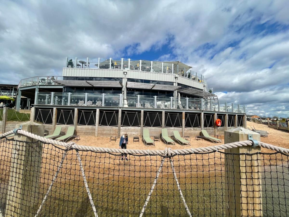 Holiday Home Breaks At Tattershall Lakes โคนิงส์บี ภายนอก รูปภาพ
