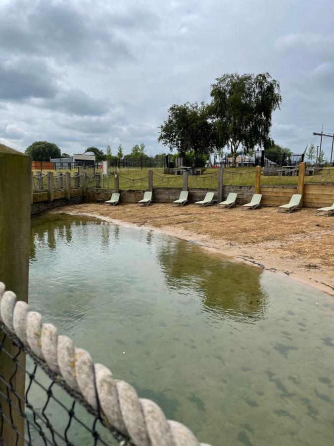 Holiday Home Breaks At Tattershall Lakes โคนิงส์บี ภายนอก รูปภาพ